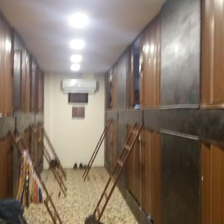 Petra Cabin Dorms Hostel Вади Муса Екстериор снимка