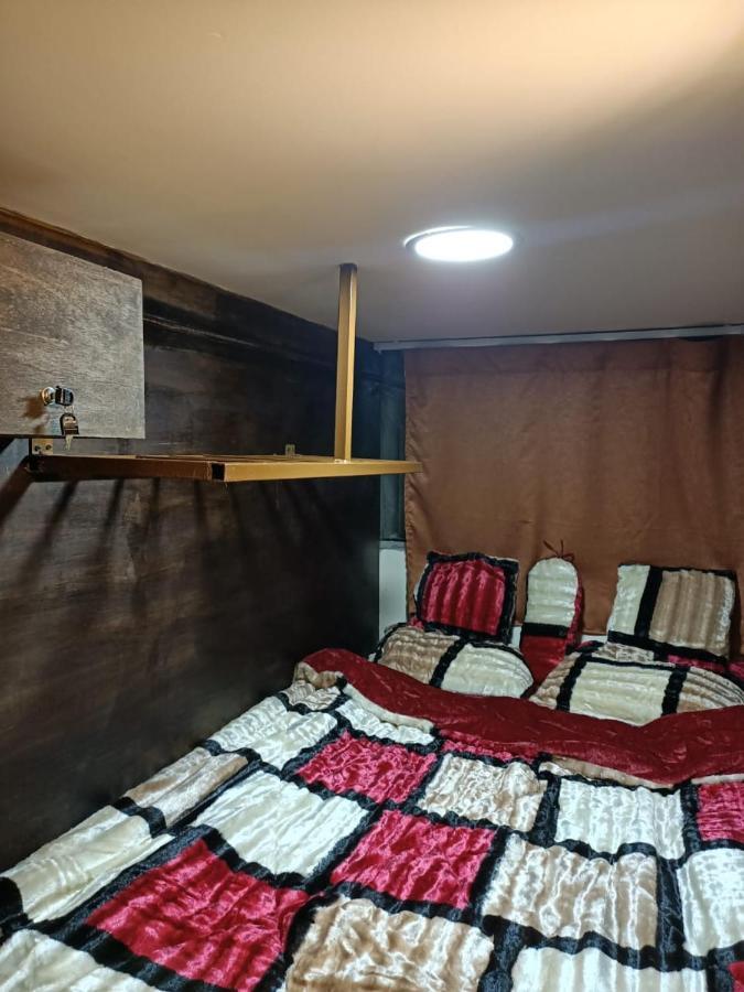 Petra Cabin Dorms Hostel Вади Муса Екстериор снимка