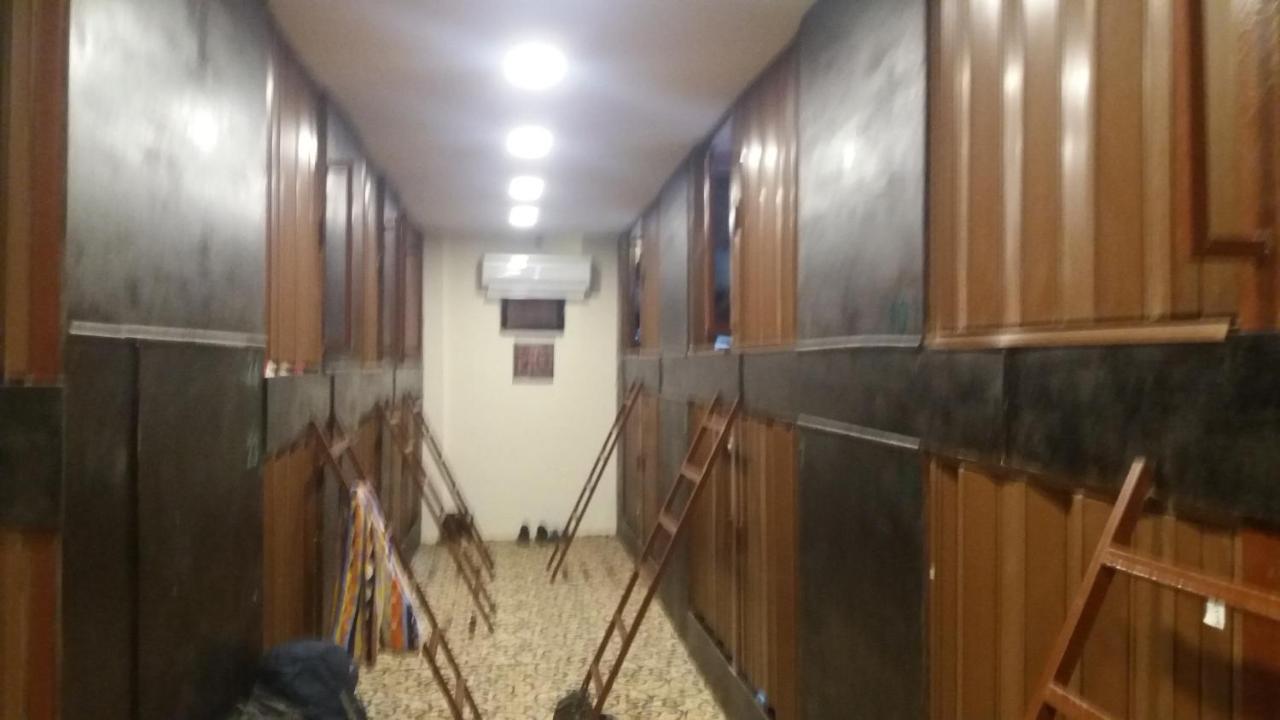 Petra Cabin Dorms Hostel Вади Муса Екстериор снимка
